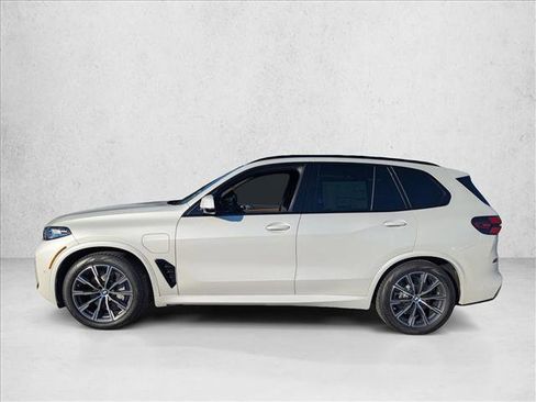 New 2026 BMW X5 xDrive50e w/ M Sport Package image 5