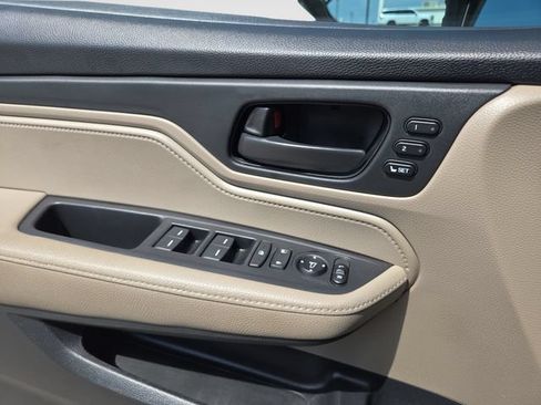 Used 2020 Honda Odyssey EX-L image 17