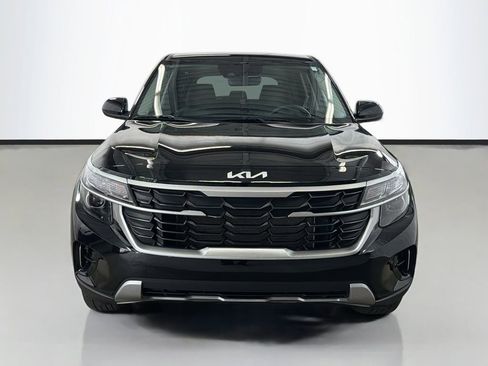 Used 2025 Kia Seltos LX AWD/4WD image 3