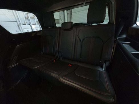 Used 2024 Ford Expedition Limited AWD/4WD image 17