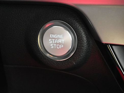 Used 2025 Kia Telluride EX w/ EX Captain's Chair Package FWD image 25