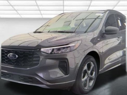 Used 2023 Ford Escape ST-Line w/ Tech Pack #1 AWD/4WD image 4