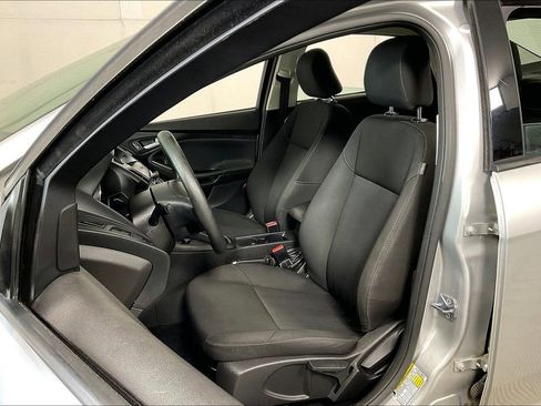 Used 2017 Ford Focus SEL image 23