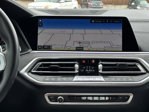 Used 2022 BMW X7 M50i w/ Dynamic Handling Package AWD/4WD image 31