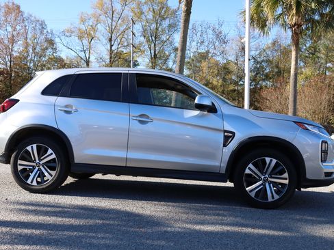 Used 2024 Mitsubishi Outlander Sport SE image 4