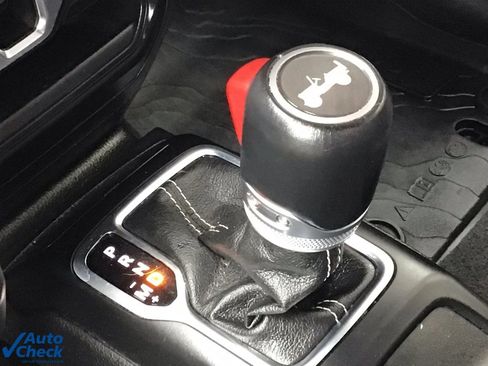 Used 2021 Jeep Wrangler Unlimited Sahara image 28