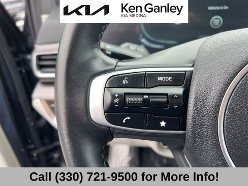 Used 2025 Kia Sportage EX image 31