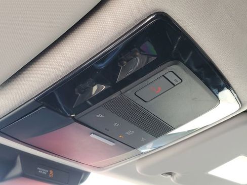 Used 2025 Mitsubishi Outlander SE image 31