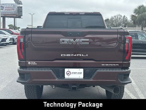 Certified 2024 GMC Sierra 2500 Denali Ultimate image 9