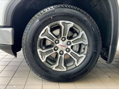 Used 2025 GMC Sierra 1500 SLT RWD image 29