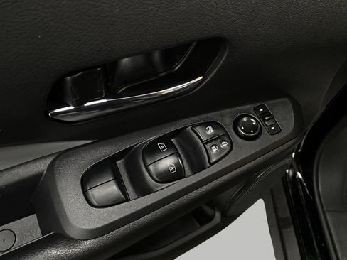 Certified 2024 Nissan Kicks SR w/ SR Premium Package FWD image 28