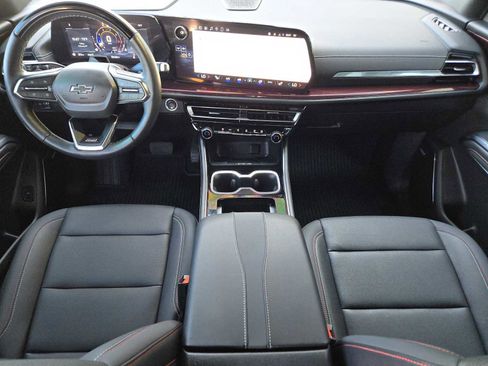 Certified 2025 Chevrolet Traverse Z71 w/ Enhanced Driving Package image 25