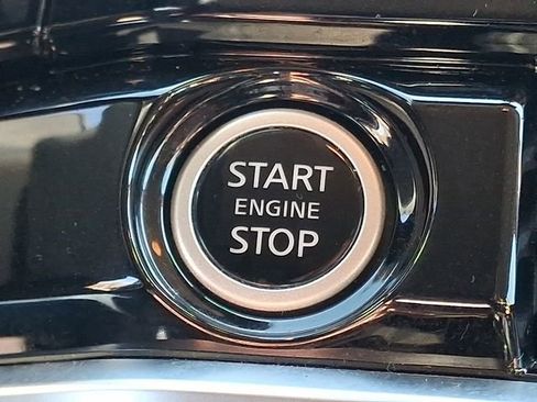 Used 2024 Nissan Pathfinder SL AWD/4WD image 23