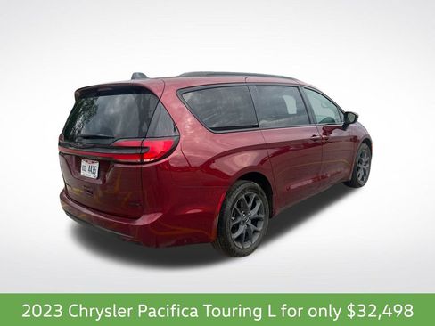 Used 2023 Chrysler Pacifica Touring-L w/ S Appearance Package AWD/4WD image 8