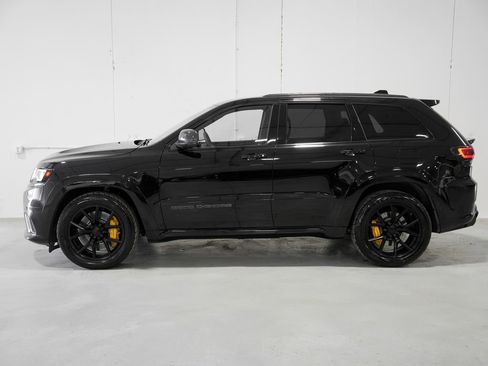 Used 2018 Jeep Grand Cherokee Trackhawk image 2
