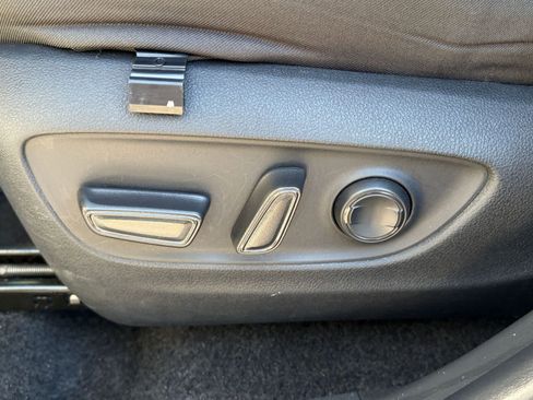 Used 2025 Toyota RAV4 XLE w/ Convenience Package image 22