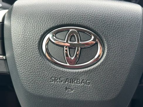 Certified 2025 Toyota Highlander Platinum AWD/4WD image 46