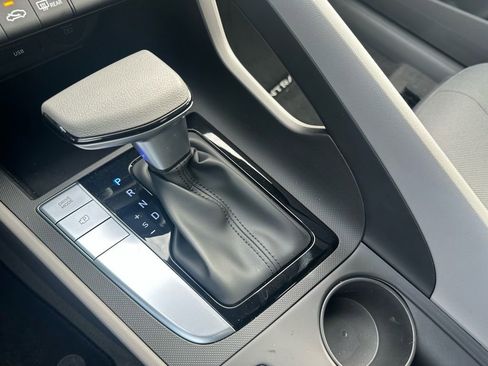 New 2026 Hyundai Elantra SE image 18