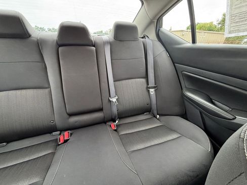 Used 2025 Nissan Altima 2.5 SV FWD image 37