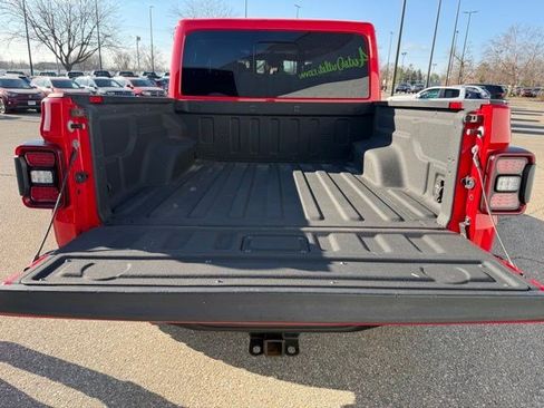 Used 2020 Jeep Gladiator Rubicon w/ Dual Top Group AWD/4WD image 19