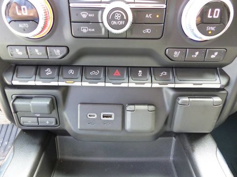 Used 2021 GMC Sierra 1500 AT4 AWD/4WD image 39