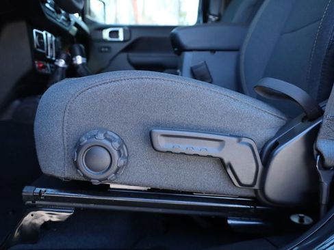 Used 2025 Jeep Gladiator Willys image 22