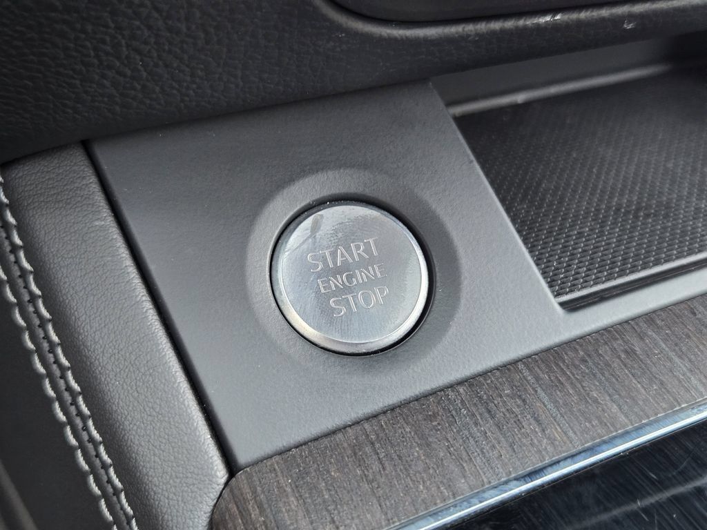 Certified 2025 Audi Q5 e Premium Plus AWD/4WD image 27