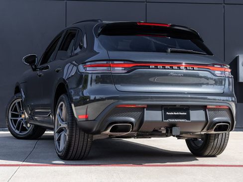 New 2026 Porsche Macan image 3