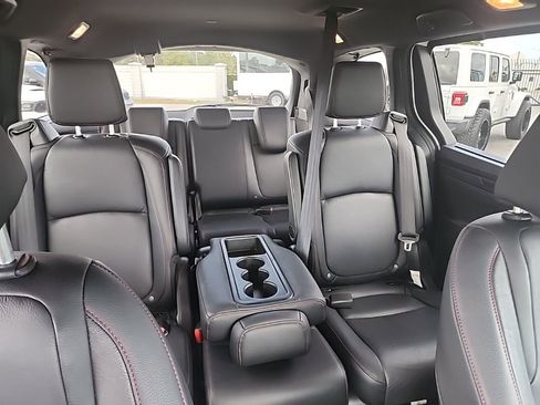 Used 2025 Honda Odyssey Sport-L image 12
