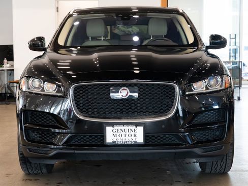 Used 2019 Jaguar F-PACE Prestige AWD/4WD image 2