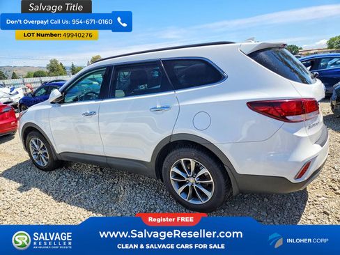 Used 2017 Hyundai Santa Fe SE AWD/4WD image 3