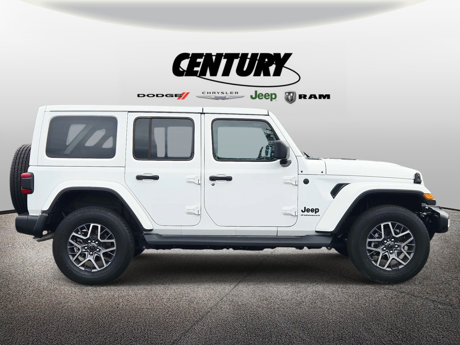 Used 2025 Jeep Wrangler Unlimited Sahara AWD/4WD image 2
