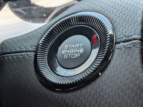 Used 2025 Jeep Compass Latitude w/ Altitude Special Edition image 18