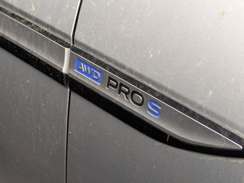 Used 2023 Volkswagen ID.4 Pro S AWD/4WD image 4