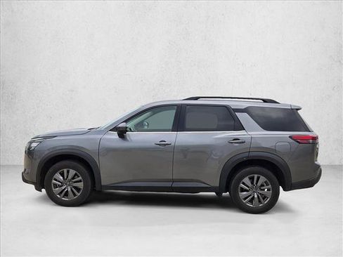 Used 2025 Nissan Pathfinder SV AWD/4WD image 8