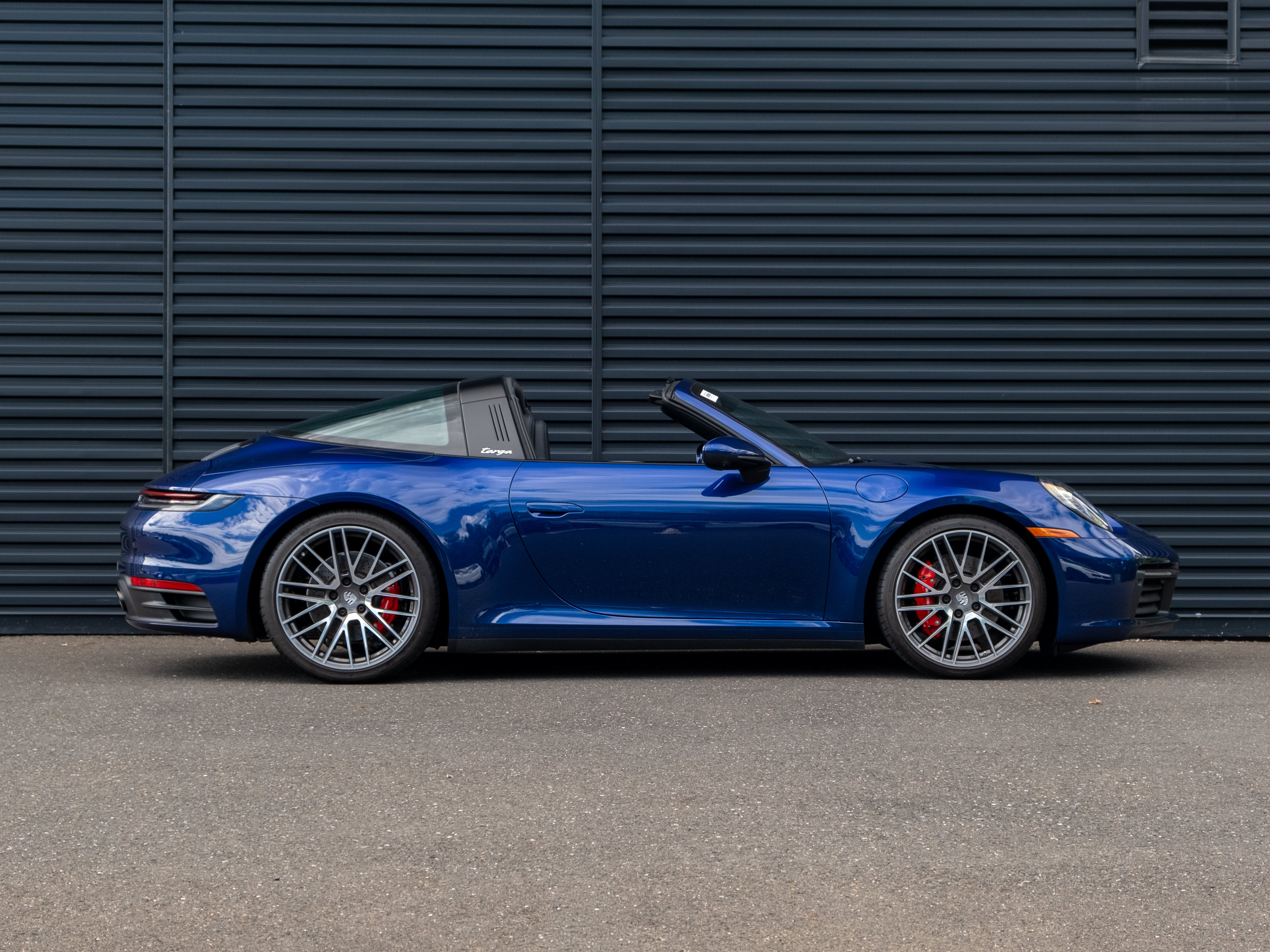 Certified 2024 Porsche 911 Targa 4S AWD/4WD image 9