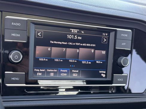 Used 2021 Volkswagen Jetta SE w/ SE Cold Weather Package FWD image 29