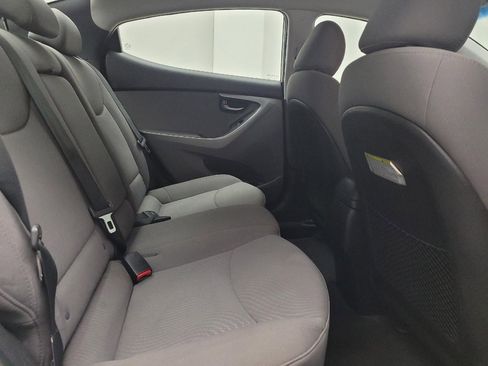 Used 2014 Hyundai Elantra SE image 19