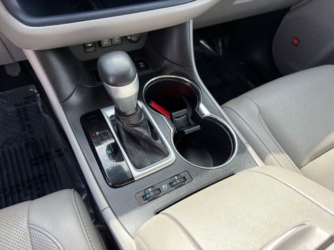Used 2019 Toyota Highlander Limited Platinum image 27