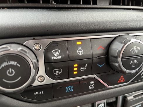 Used 2024 Jeep Wrangler High Altitude image 35