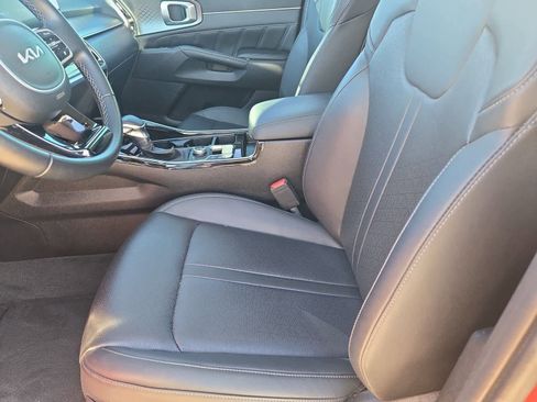 Certified 2022 Kia Sorento SX image 15