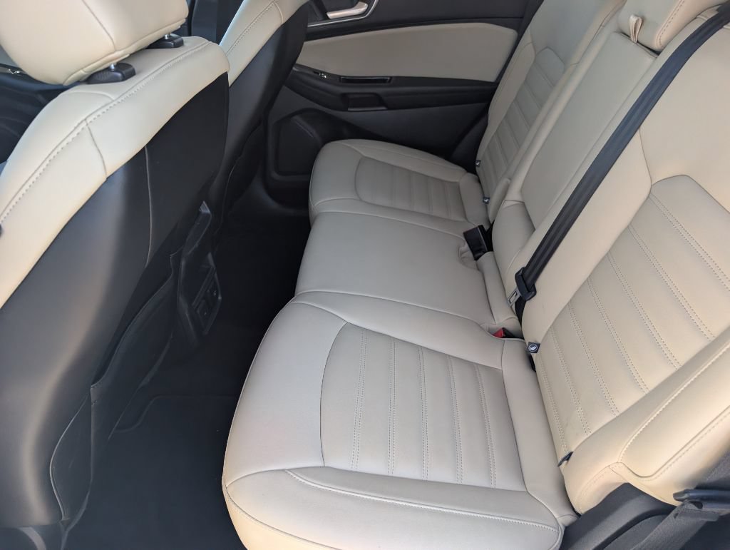 Used 2020 Ford Edge SEL w/ Convenience Package FWD image 9