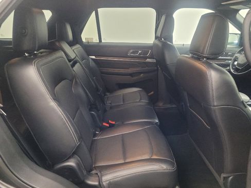 Used 2018 Ford Explorer Limited AWD/4WD image 19