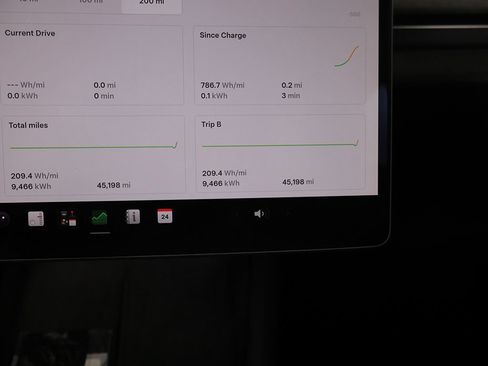 Used 2024 Tesla Model 3 Long Range RWD image 57