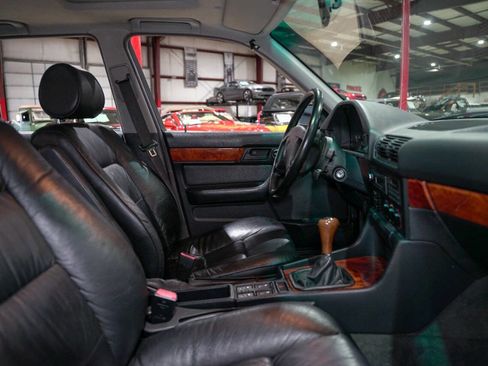 Used 1993 BMW 535i 535i 4dr Sedan image 37