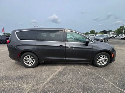Used 2018 Chrysler Pacifica LX