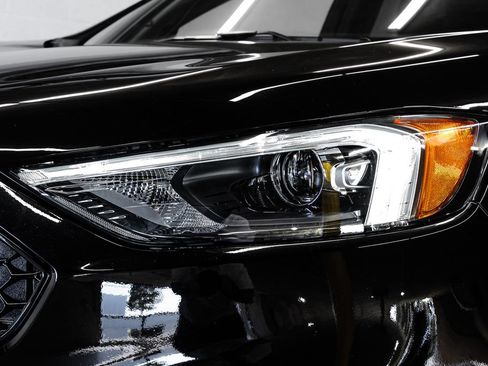 Used 2023 Ford Edge ST-Line AWD/4WD image 9