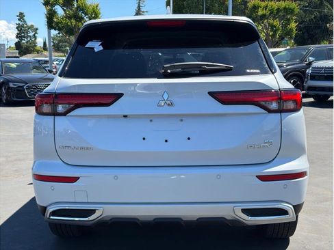 Used 2025 Mitsubishi Outlander SE AWD/4WD image 6
