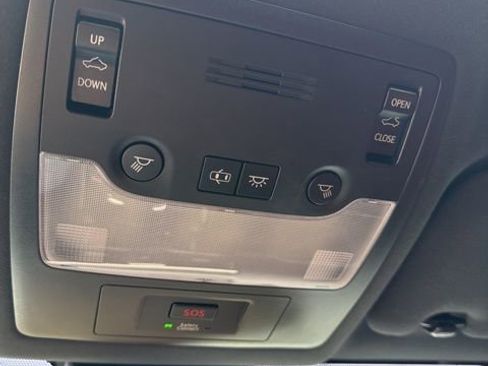 Used 2018 Lexus IS 300 F Sport w/ F Sport Package image 37