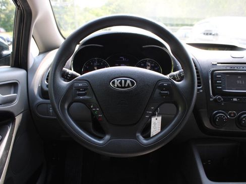 Used 2017 Kia Forte LX FWD image 33